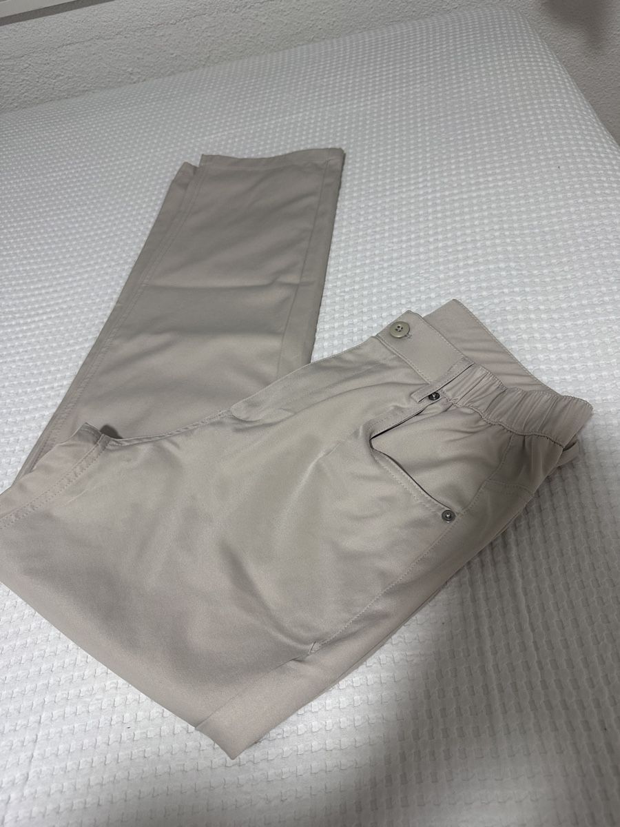 Pantaloni: Hosen beige Grosse M Neuzustand – Nuovo e nell'imballaggio originale da Oberurnen venduto da nes_8xqt 3