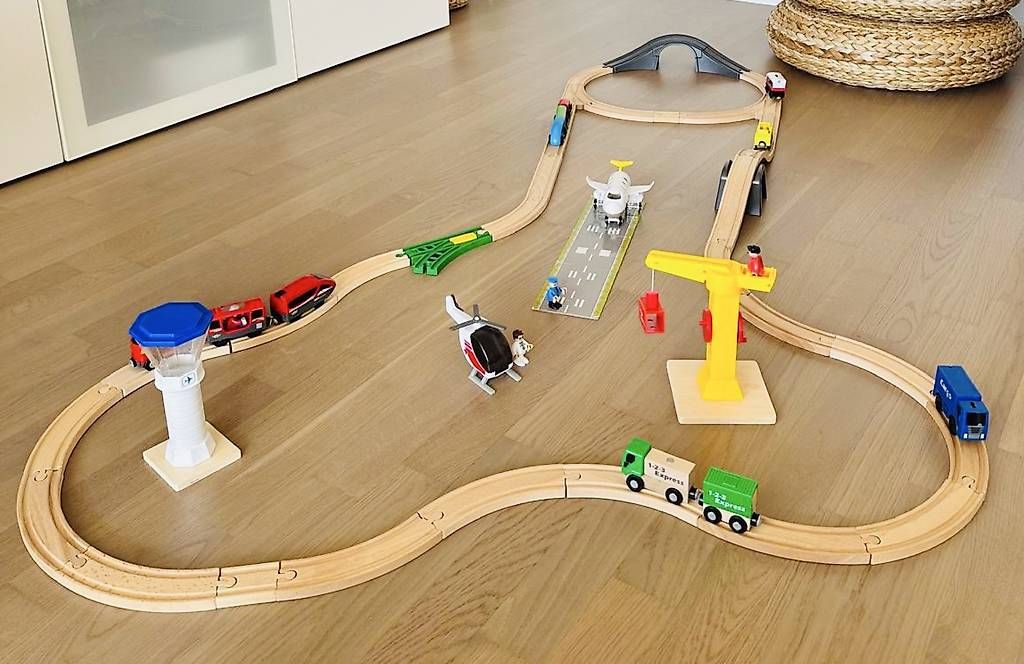 Jouets: Holzeisenbahn – D'occasion à Malters par frangecko