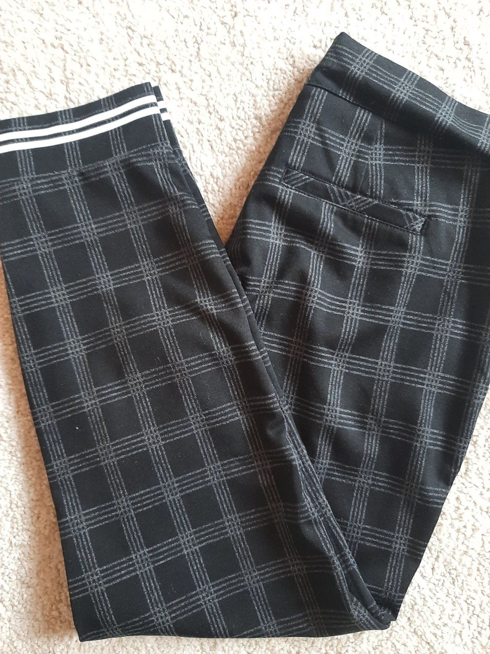 Pantaloni: Street One Hose Gr. S – Usato da Muotathal venduto da robin40 4