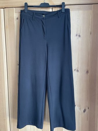 Schwarze Damenhose Gr 42 neuwertig