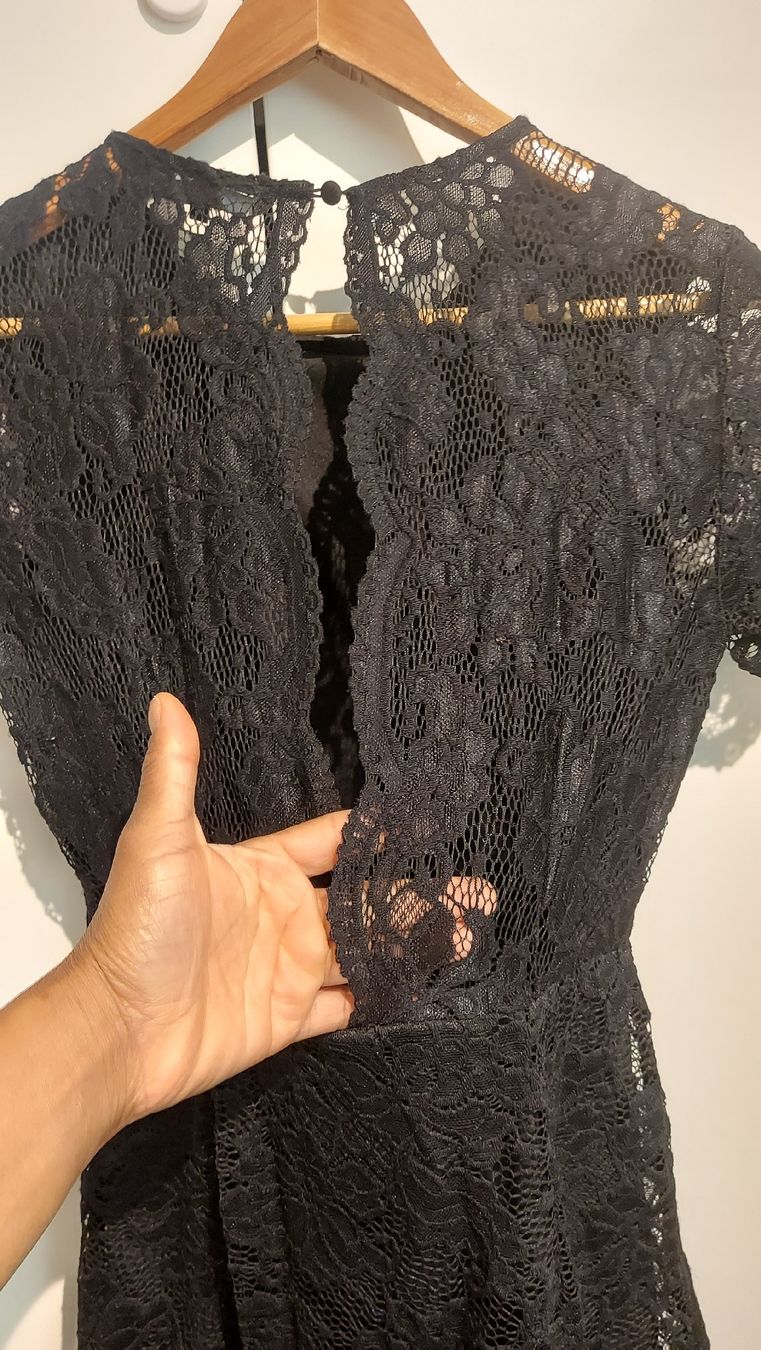 Vero Moda Vestiti: Elegantes Spitzenkleid, Schwarz – Usato da Elsau venduto da Caramelito 2