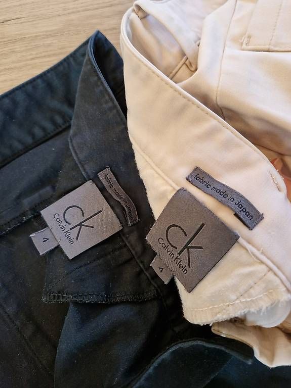 Calvin Klein Pantaloni: Calvin Klein Hosen Gr. 4 – Usato da Wimmis venduto da traubenq 1
