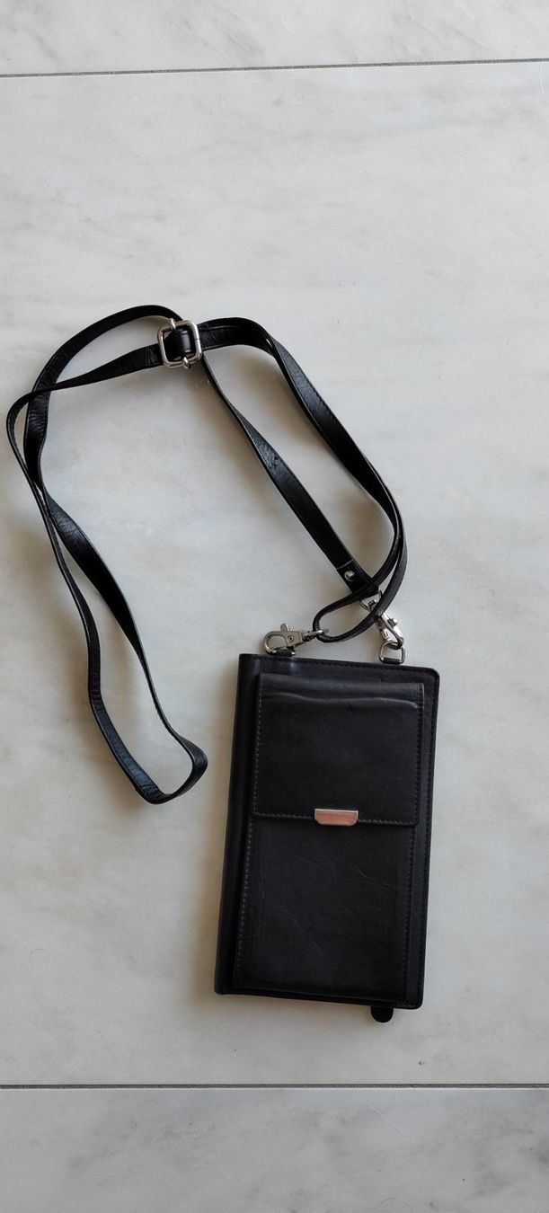 Taschen für Damen: Handy-Umhängetasche Leder – Neu (gemäss Beschreibung) aus Steckborn von Algass
