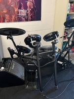 E-Drum von Roland mit viel Zubehör