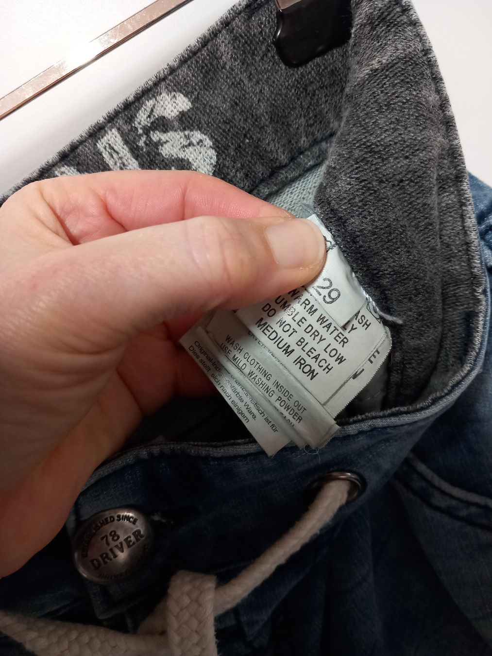 Jeans: Driver Jeans W29 Damen, Stretch, Used Look – Usato da Merligen venduto da muss_haben 3