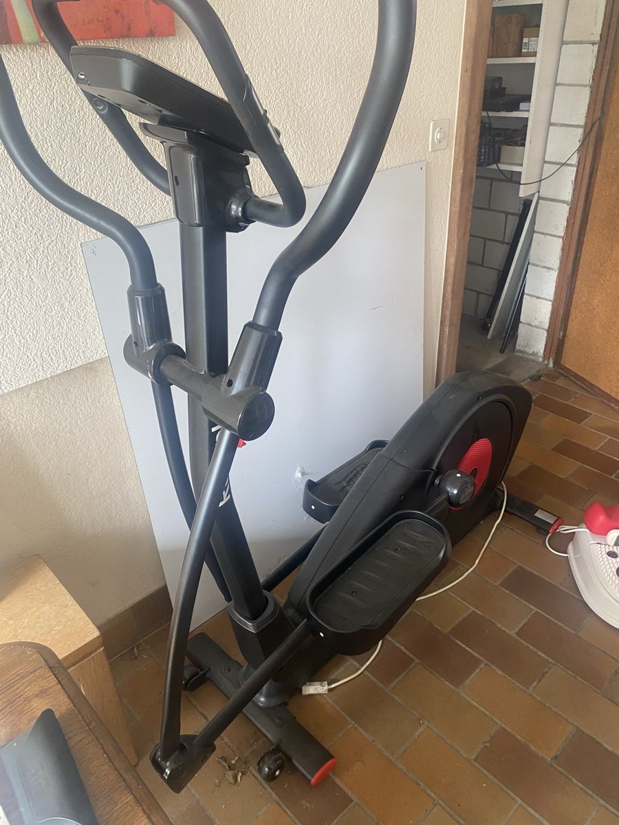 Reebok Hometrainer: Reebok Crosstrainer - ONE GX50 – Usato da Courlevon venduto da Cyriac21 1