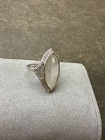 Damen Ring mit grossem Stein