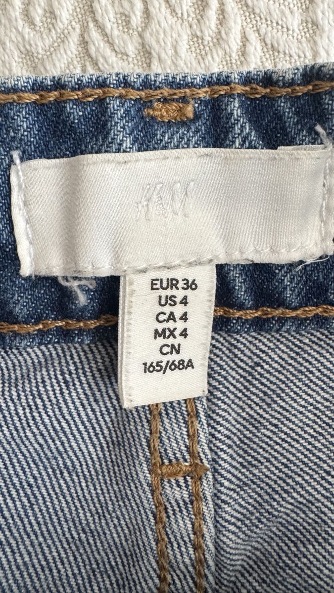 H&M Jeans: Jeansshorts blau Gr 36 – Nuovo (secondo la descrizione) da Hünenberg See venduto da Schulers 5