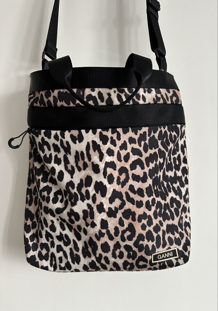 Ganni Sacs: GANNI Tech Tote bag Leopard – Neuf (Voir description) à La Chaux-de-Fonds par lenchzer