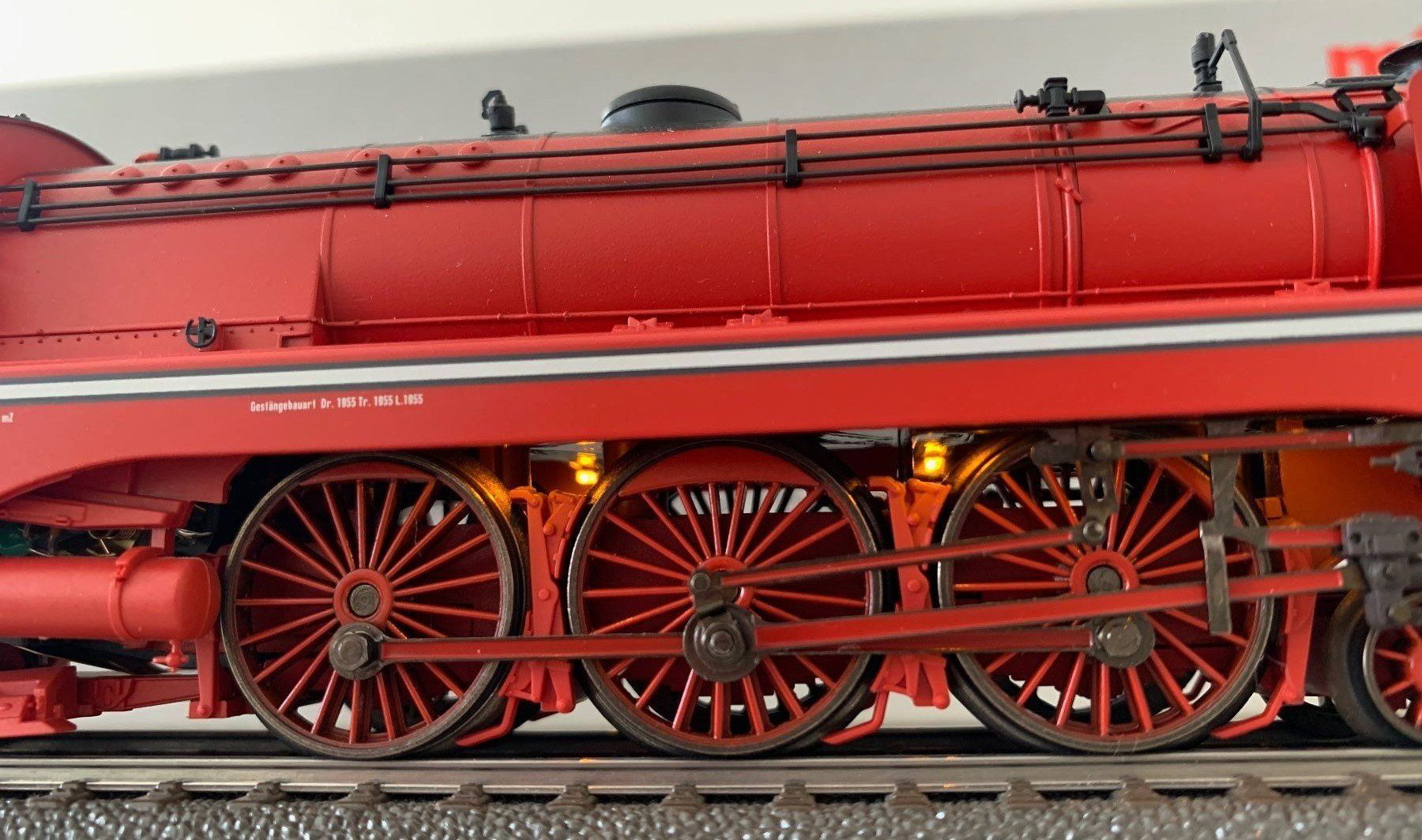 Märklin Modellini di ferrovie: Märklin HO-Wechselstrom Dampflok BR 10 / Digital – Nuovo (secondo la descrizione) da Melchnau venduto da Lhofer 7