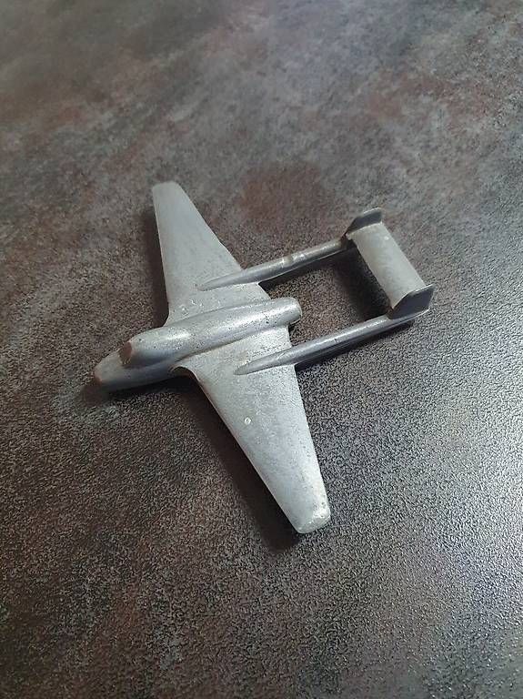 De Havilland Kit di modellismo & Modellini statici: Altes Gusmodell Vampire DH100 – Usato da Rieden AG venduto da Wirth03 3