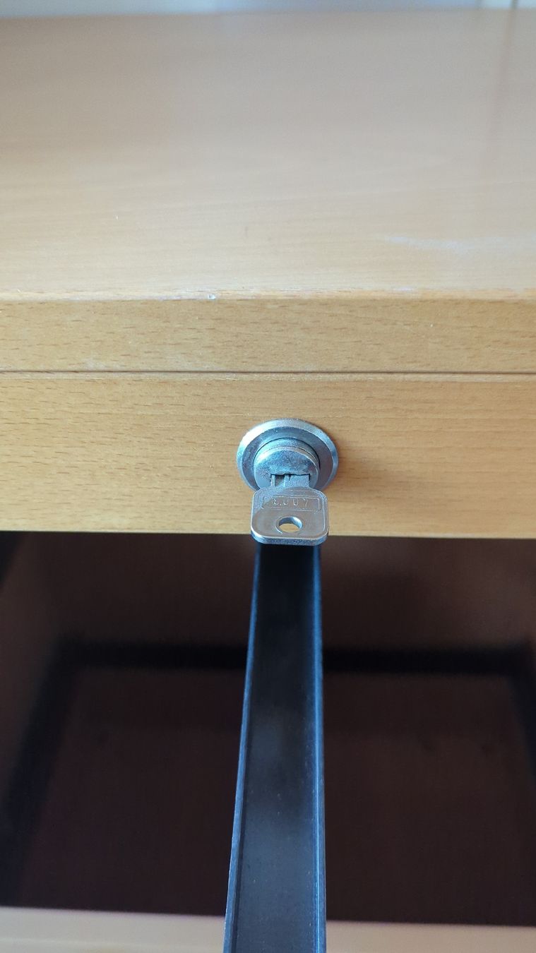Schränke: Hängeschrank Akten – Gebraucht aus Bözen von R1200R 2