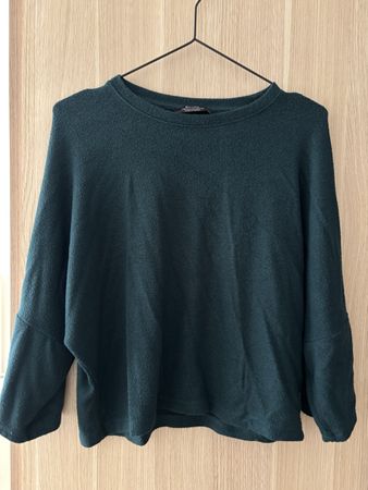 Dunkelgrüner Bershka Pullover, Grösse XS S