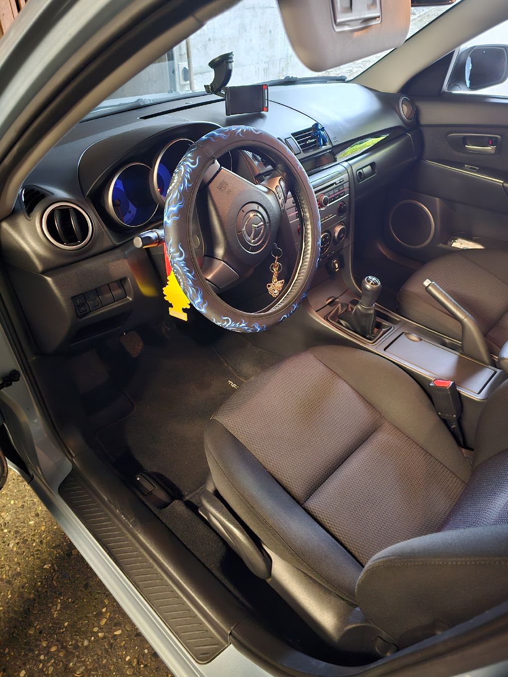 Mazda Automobili: Mazda 3 1.6 Hatchback hellblau met. – Usato da Langenthal venduto da Kaktusli66 2