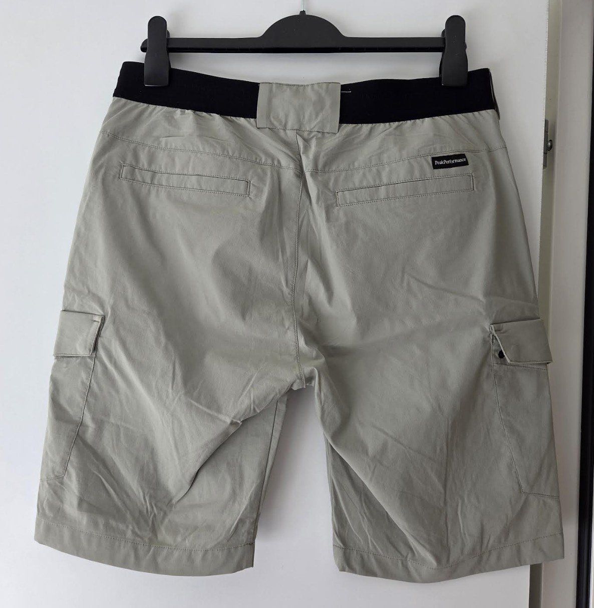 Peak Performance Pantaloni: Peak Performance Herren Cargo Shorts Gr. 33 Neu! – Nuovo (secondo la descrizione) da Engelberg venduto da ben_w6lm 1