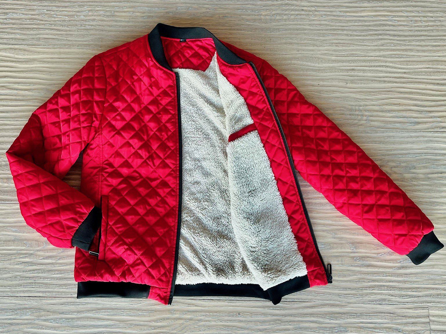 Giacche: Edle Bomberjacke mit Diamondstitching Frühling/Herbst – Nuovo (secondo la descrizione) da Pfäffikon ZH venduto da Agsell 1