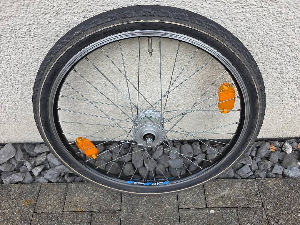 Shimano Ersatzteile: 24 Zoll Vorderrad mit Nabendynamo – Gebraucht aus Grüningen von Wennepen