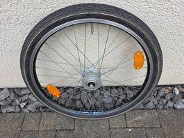 24 Zoll Vorderrad mit Nabendynamo