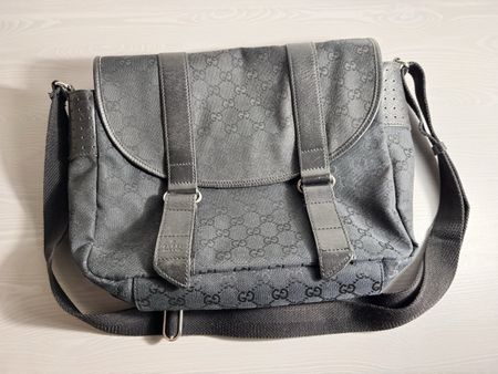 Umhängetasche Gucci GG Canvas Damen Schwarz mit Gebrauchsspu