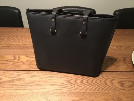 Schwarze Handtasche, geräumig & elegant! Top Zustand!