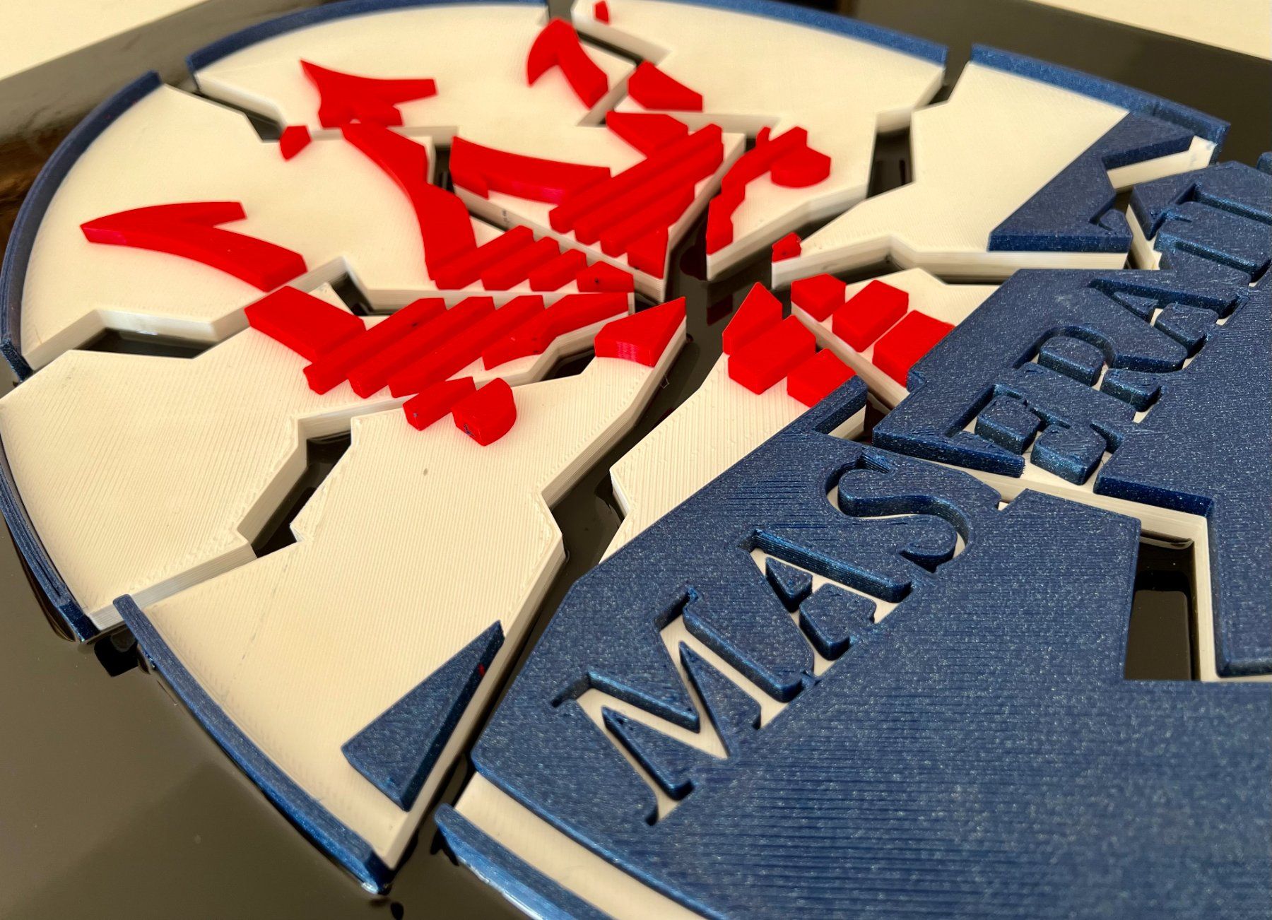 Dipinti: MASERATI CRASH 3D print artwork - Ltd.01/49 with Certificate – Nuovo e nell'imballaggio originale da Le Mont-sur-Lausanne venduto da luxurylover 2