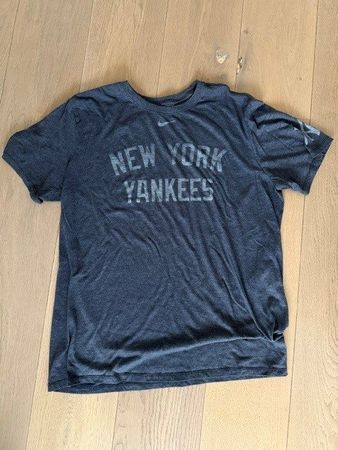 Nike New York Yankees T-Shirt Gr. L Blau