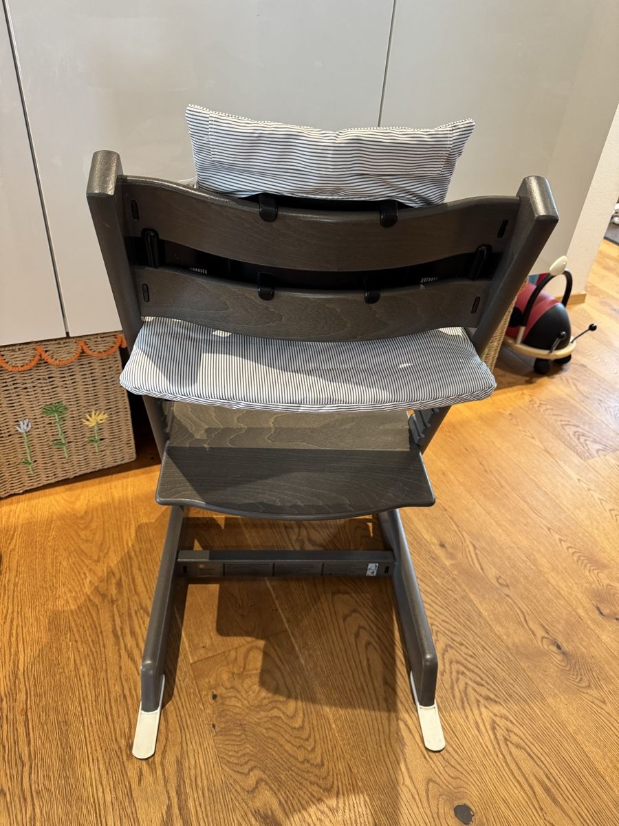 Stokke Hochstühle: Stokke Tripp Trapp grau mesh - Versand möglich – Gebraucht aus Neuhaus SG von chinderegge 2