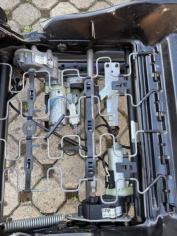 Accessori per altri veicoli: Bmw e46 Coupe Sitzgestell – Usato da Muri AG venduto da Aero96 4