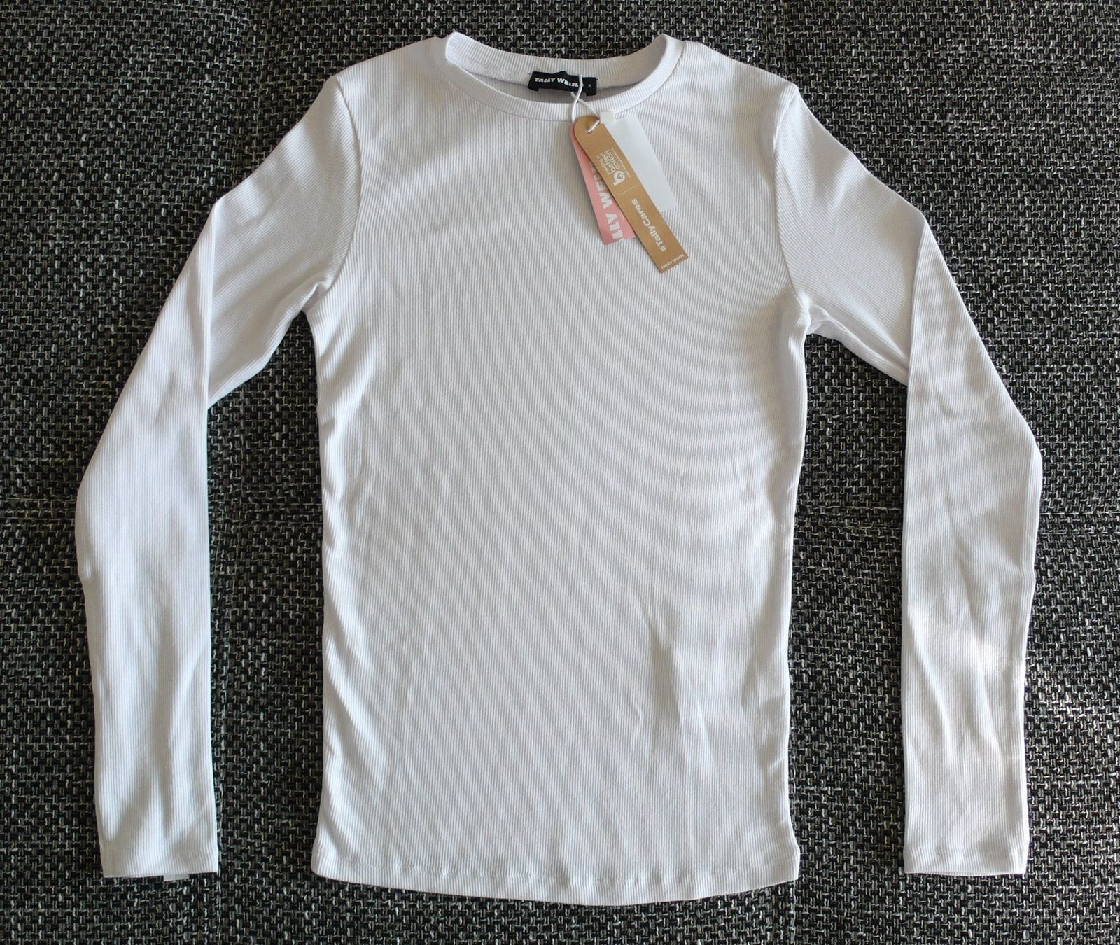 Tally Weijl Lotti di vestiti: Kleiderpaket 5 Oberteile, Pullover, Tops, teilweise neu – Usato da Birmenstorf AG venduto da tritonius