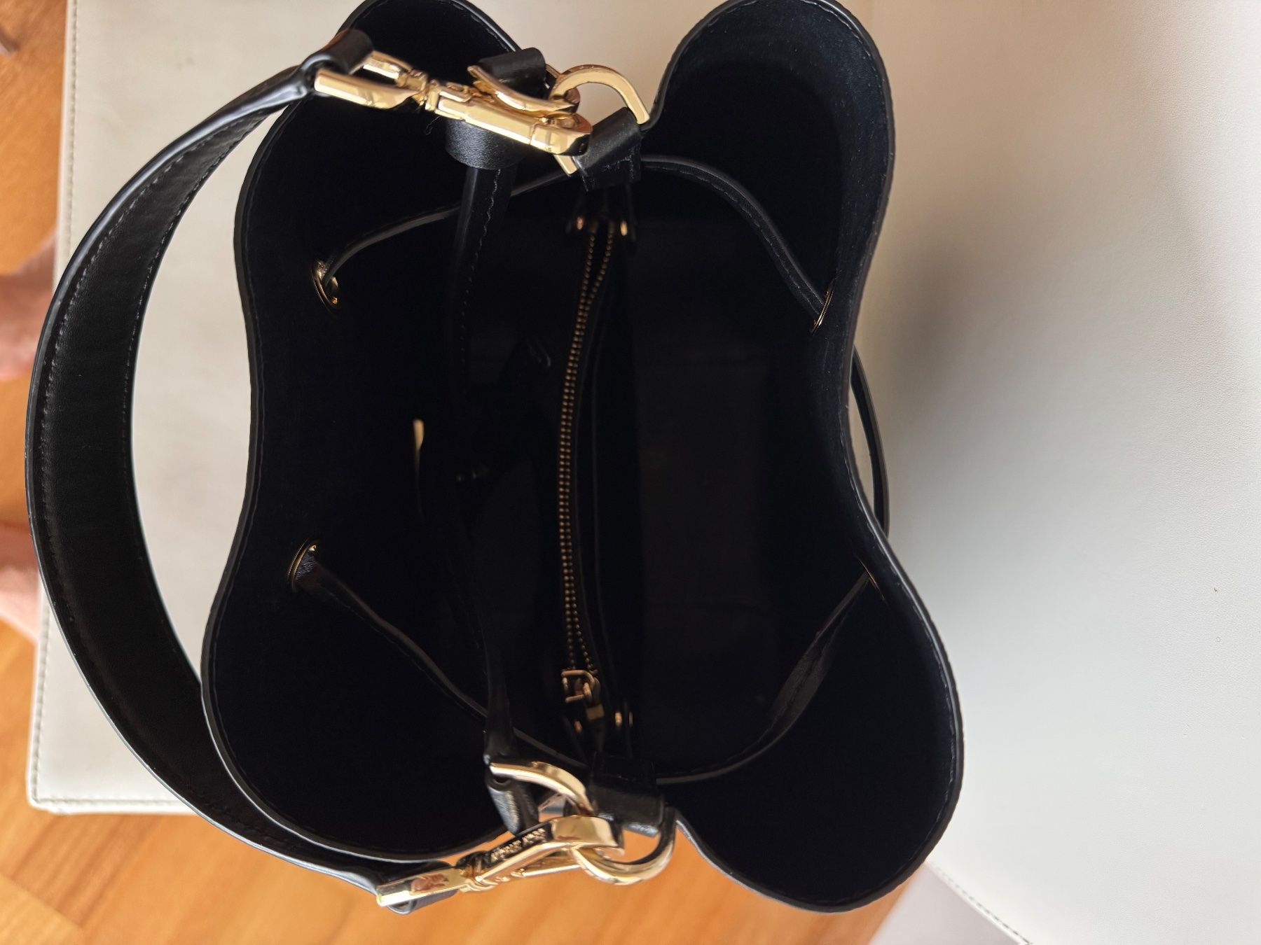 Michael Kors Borse da donna: Sac seau Michael Kors – Usato da Coppet venduto da laure2010 2