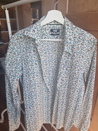 WE Hemd, Slim Fit, Grösse M, Blumenmuster, Top Zustand!