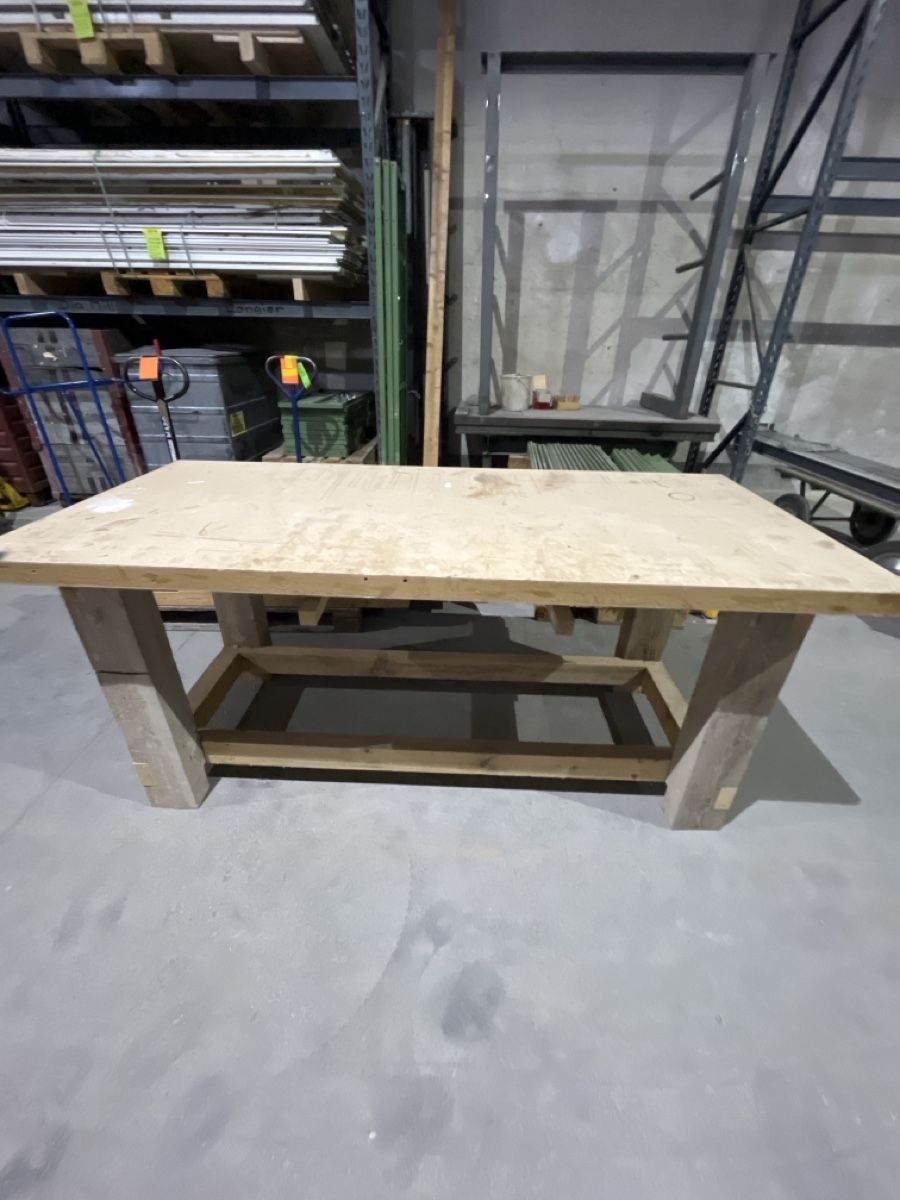 Banchi da lavoro: Massive stabile Werkbank aus Holz – Usato da Winterthur venduto da ReUse_Baumarkt 5