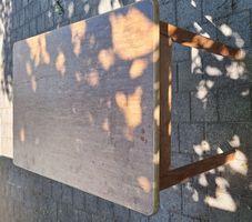 Alter Holztisch