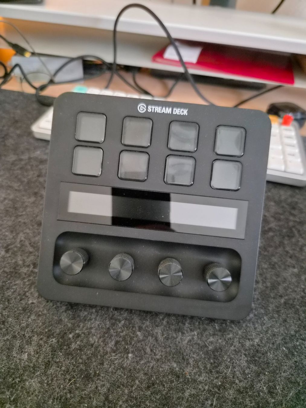 PC: Elgato Stream Deck + – Usato da Muttenz venduto da denoized