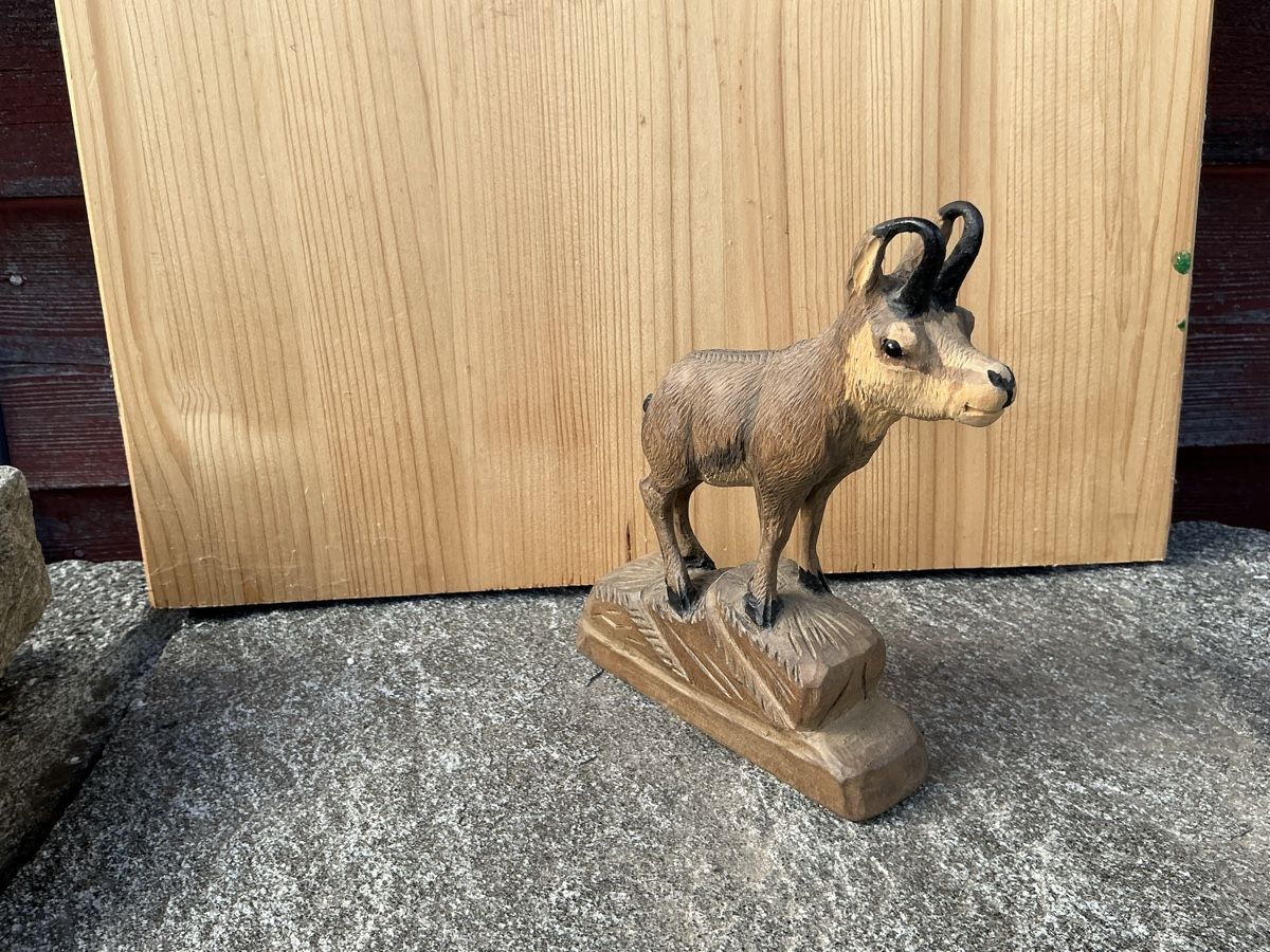 Statuette: Gemse geschnitzt Brienz ab Fr. 1.— – Usato da Lenzburg venduto da Boelli-Frau 5