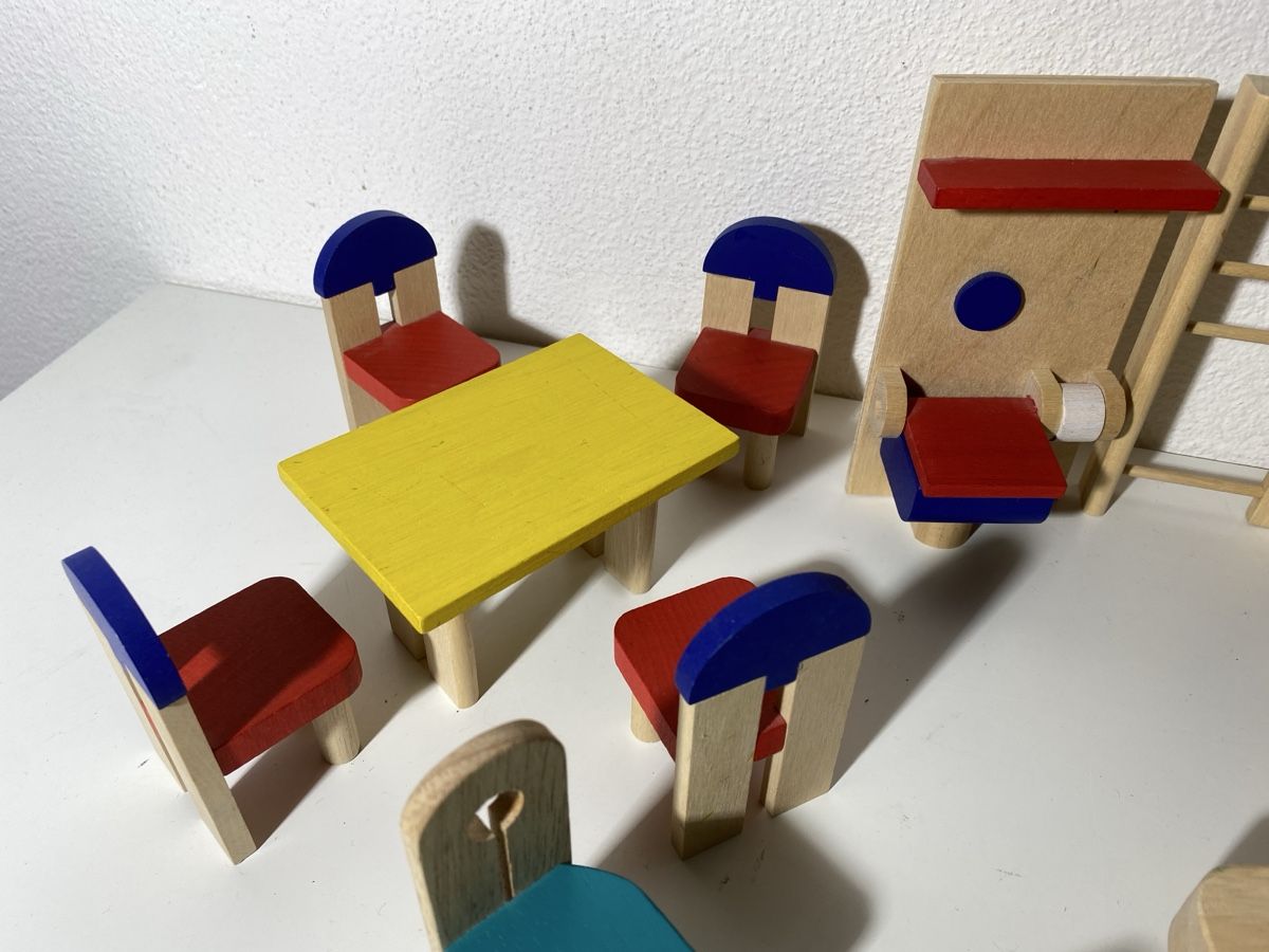 Case e mobili per bambole: Schöne Puppenmöbel aus Holz – Usato da Winterthur venduto da ben_9vxx 4