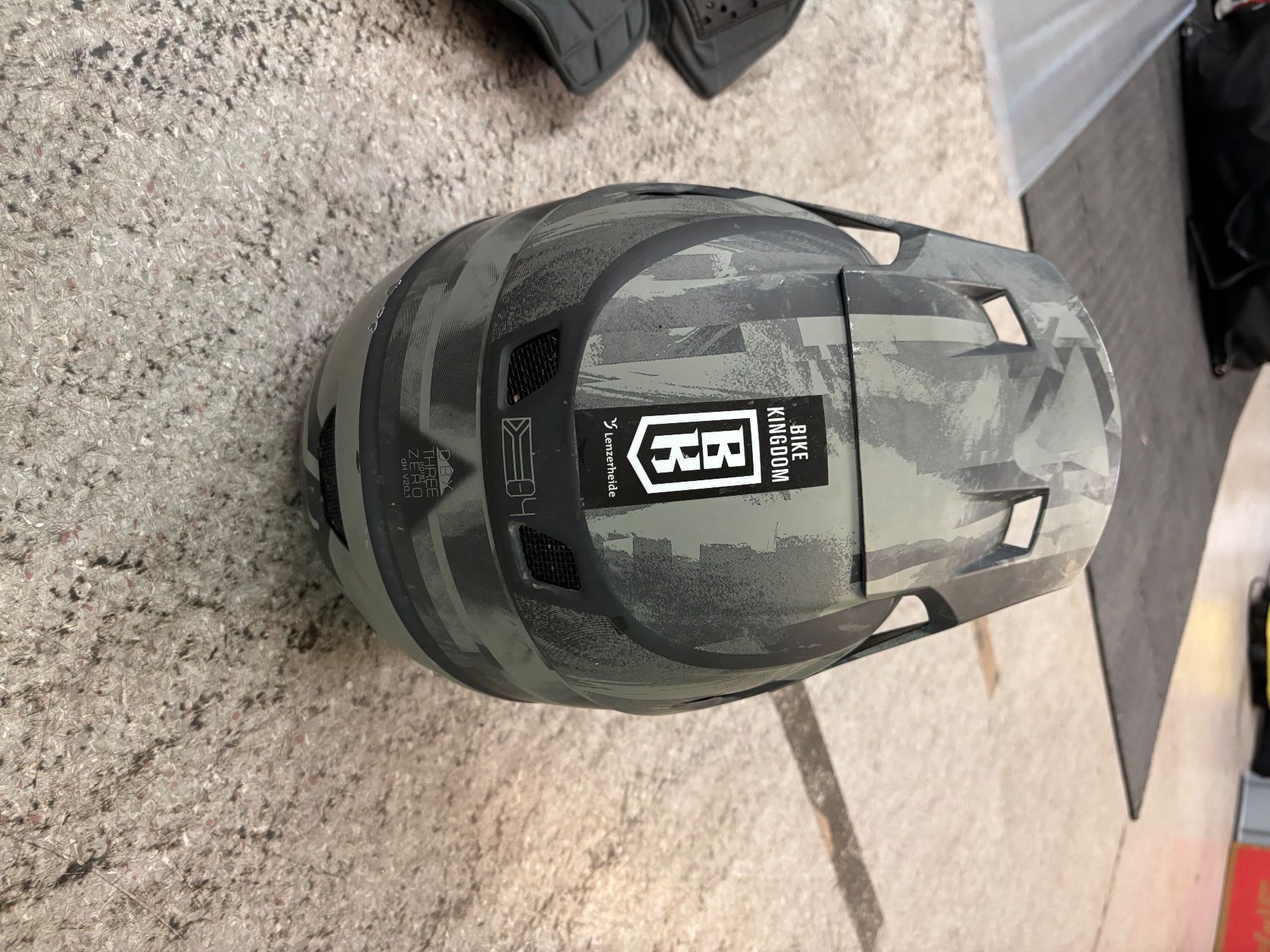 Caschi: Leatt DBX (Downhill Helm) – Usato da Kilchberg ZH venduto da and_6lzs 1