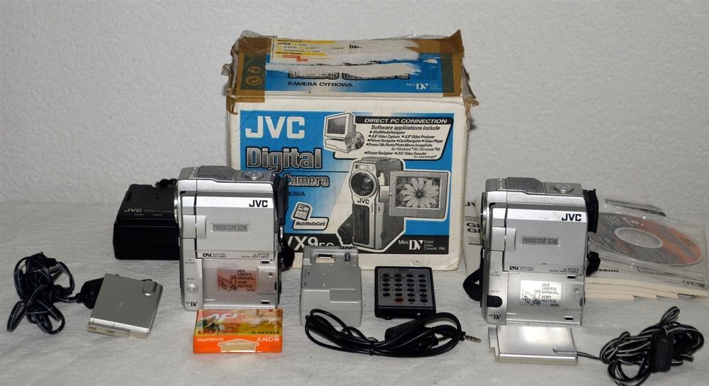 JVC GR-D239E MiniDV Camescope avec cable d'alimentation pour pieces
