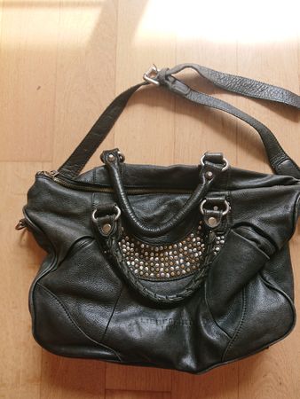 Liebeskind Berlin Handtasche Leder schwarz Nieten