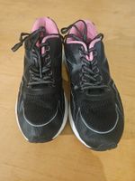 Turnschuhe Grösse 36