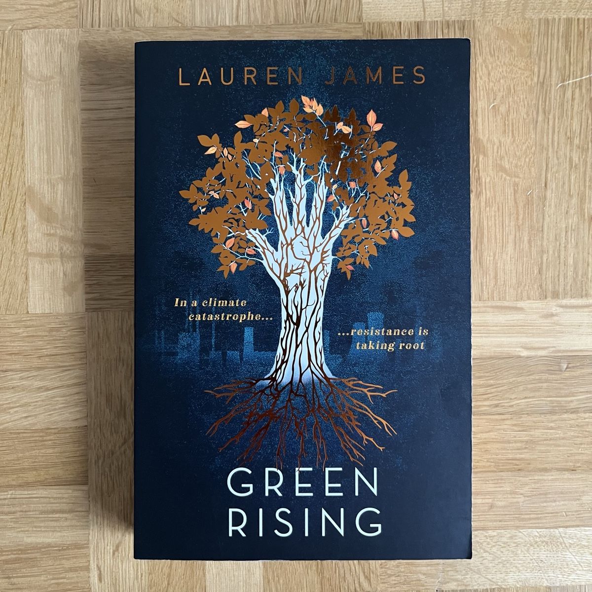 Libri: Green Rising - Lauren James – Nuovo (secondo la descrizione) da Kilchberg ZH venduto da celinaemi