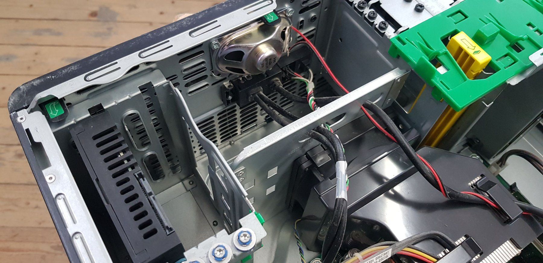 Hewlett Packard PCs: hp Computer Hewlett Packard PC Gehäuse Mainboard CD Laufwerk – Defekt aus st.gallen von  5
