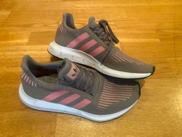 Adidas swift run