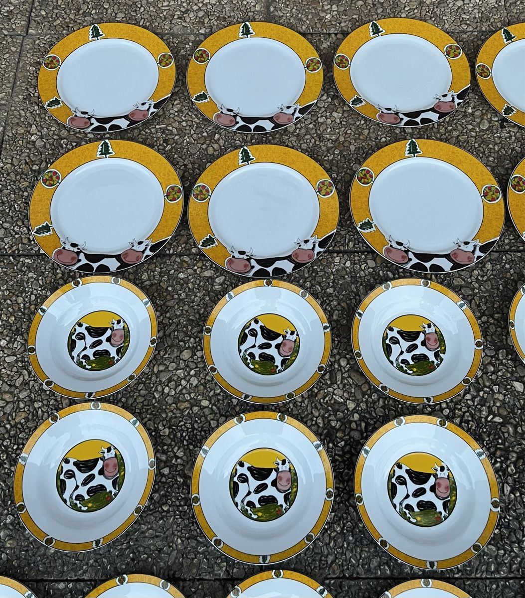 Set di piatti: Service de table Gallery by Inhesion motif vache – Usato da La Tour-de-Peilz venduto da Pansy02 3