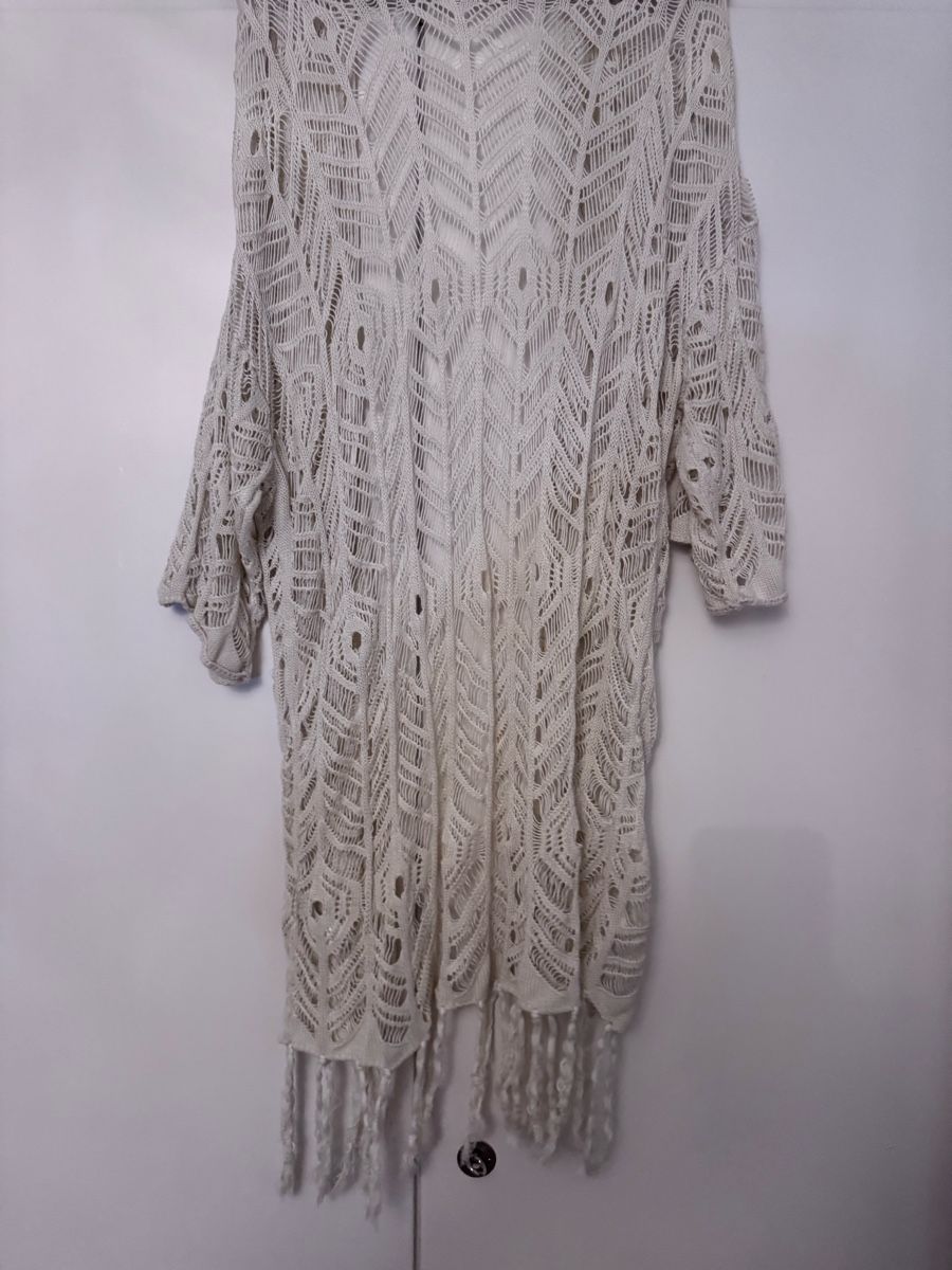 Arte internazionale: Strick Kimono lang beige mit Fransen – Usato da Zürich venduto da sop_9fqf 1