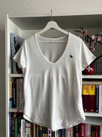 Abercrombie & Fitch Weisses V-Neck T-Shirt (Soft Collection)