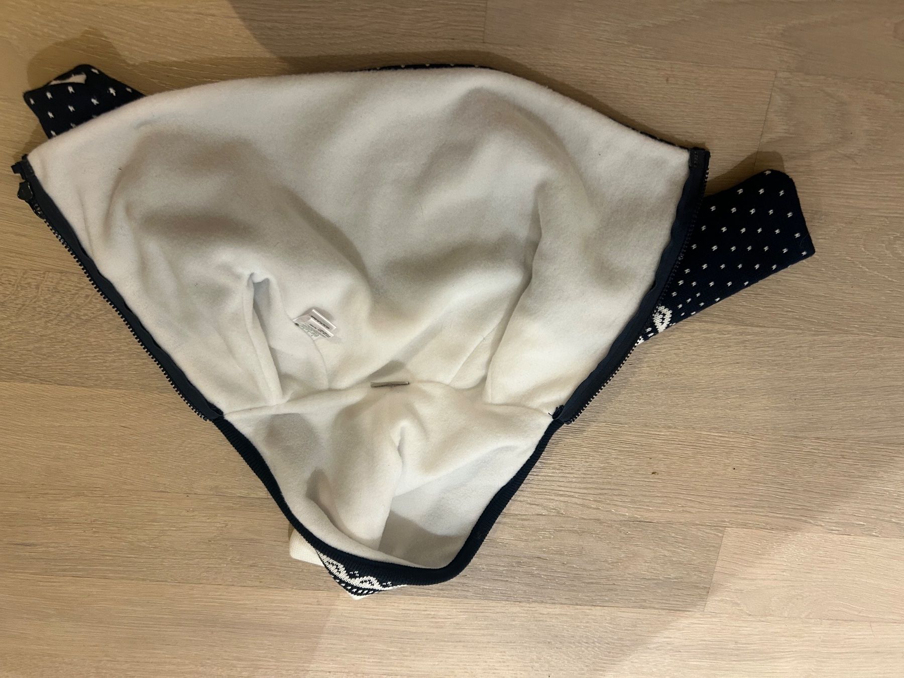Giacche & Cappotti: Warme Strickjacke mit Kapuze, Wintermuster, Top Zustand – Nuovo e nell'imballaggio originale da Zürich venduto da Caffeinecat 2