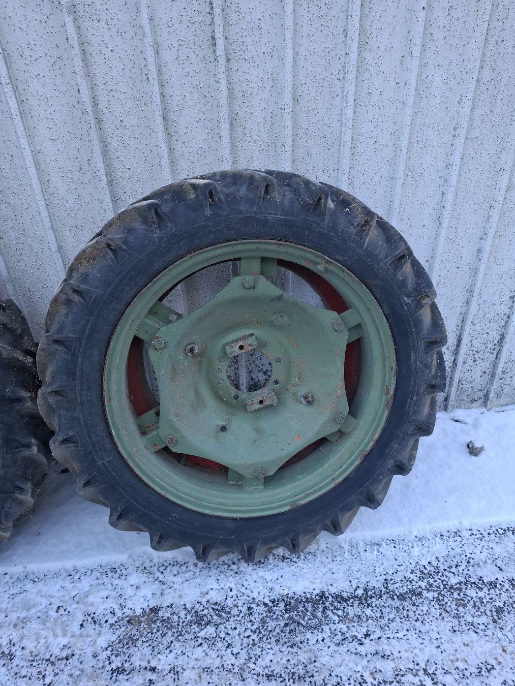 Bührer Tracteurs: Doppelrad zu Bührer  – D'occasion à Teufenthal AG par _NO__STRESS_