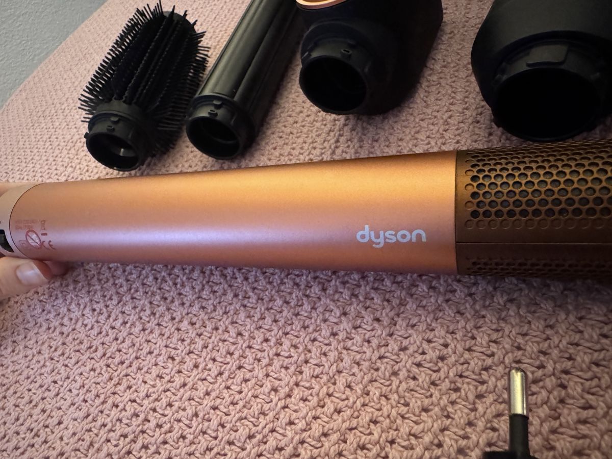 Dyson Föhn: Dyson Airwrap Co-anda2x – Gebraucht aus Basel von Jessve8 1