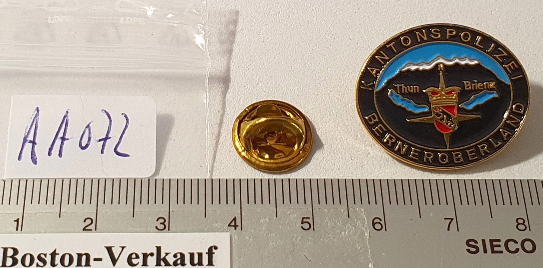 Placchette & Badge: AA072 - Pin Kantonspolizei Berneroberland THUN & BRIENZ – Usato da Reinach BL venduto da Boston-Verkauf 2